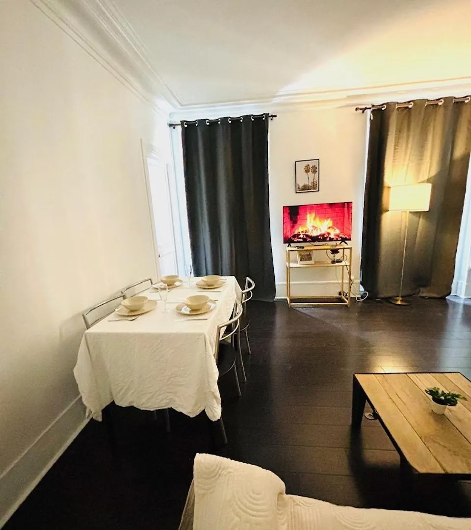 Tour Eiffel Grenelle Apartment